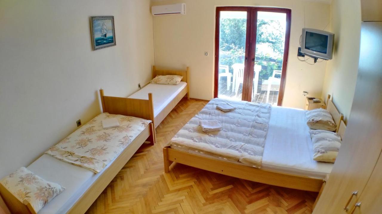 Guesthouse Obala Sutomore Exterior photo